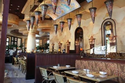 Luxurious Interior Design At The Cheesecake Factory In Southlake Tx