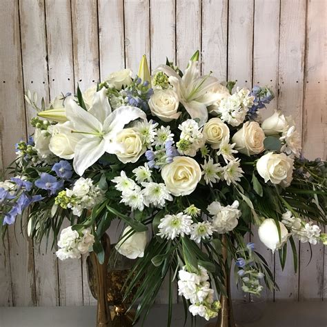 Which are the best sympathy flowers? Celebration of life (With images) | Sympathy flowers ...