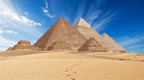 Des drones pour élucider des secrets des pyramides dEgypte Les Echos