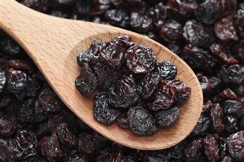 Raisins Full Of Health Benefits Beauty And The Dirt