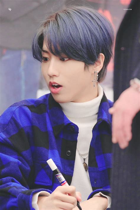 Stray kids back door in life 2 skz 3racha 스트레이키즈 poster. han jisung pics on Twitter | Baby squirrel, Blue hair, Kid ...