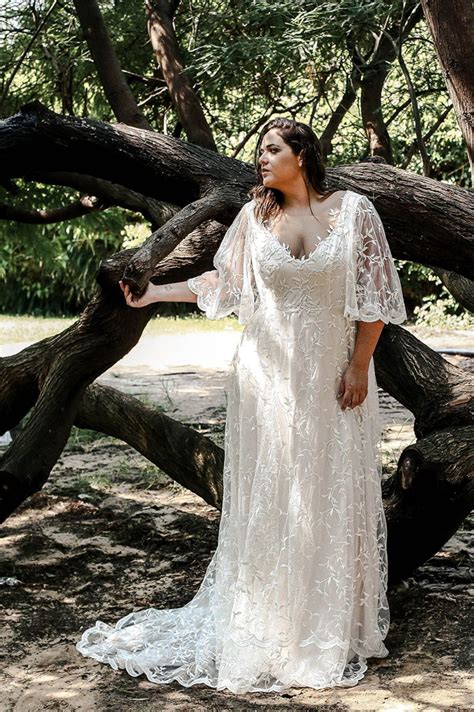The Curvy Babe Bridal Collection Lets You Show Off Your Curves