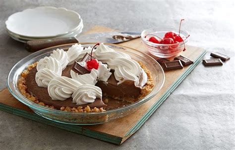 Our Gal Sundae Pie Easy Pie Recipes Syrup Recipe Summer Dessert Recipes