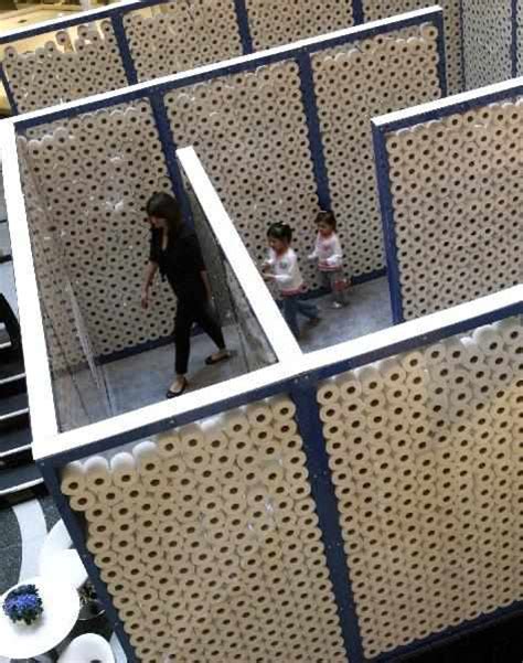 Life Size Bathroom Tissue Maze Installed In Toronto Peoples Daily Online