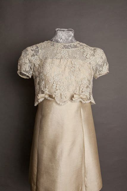 A Guide To 1960s Vintage Wedding Dresses From Princess Grace Pretty To