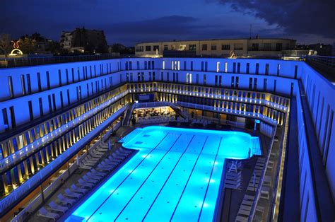 Now, after a $100 million investment, the molitor has been resurrected as the city's. Une nuit au Molitor - Le So Girly Blog
