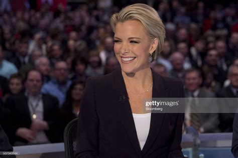 Fox News Anchor Megyn Kelly Smiles As She Waits To Begin The News
