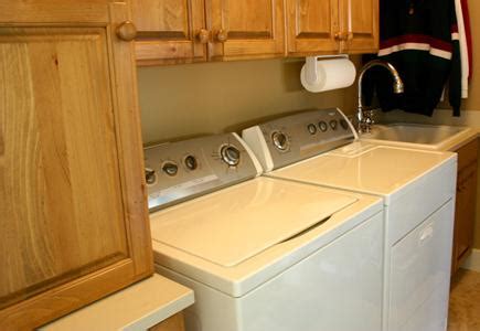 If you live in an apartment, condo, or small house, your laundry hookups may be tucked into a closet or hallway instead of a combination washer dryers have been popular in europe and the far east for years because of their efficiency, versatility, and compact size. Kitchens.com - Washers & Dryers - Sizes - Choosing the ...