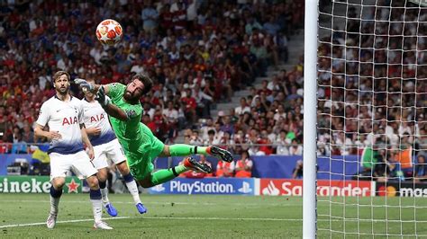 Alisson becker, west beom karşısında son dakikada gol atıp, liverpool'un maçı kazanmasını sağlıyor. Ertrunken in Brasilien: Vermisster Vater des Welttorhüters ...