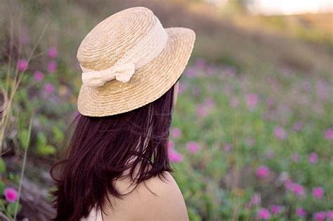 Cuộc đời tôi có hai người phụ nữ, họ luôn nhắc nhở tôi sống có trách nhiệm, văn chương tâm sự. STT Chửi Thâm Về Tình Bạn, Tình Yêu Hay Nhất Mọi Thời Đại