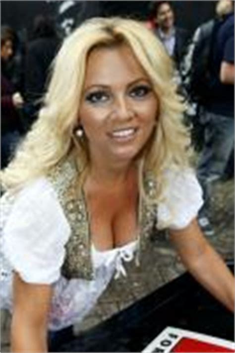 Dutch singer, actress and (nude) model of croatian origin. Reni van Maren