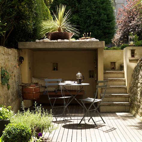 40 ways to maximize a small garden. Small garden ideas to revitalise your outdoor space