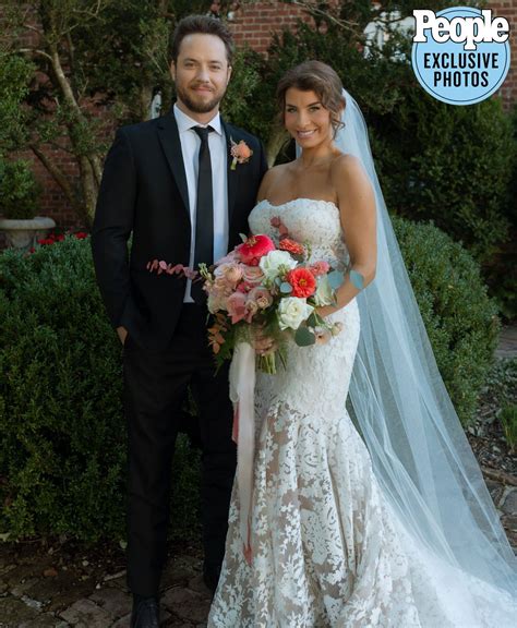 Actor Jeremy Sumpter Marries Elizabeth Treadway See The Photos