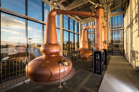 The Best Scottish Whisky Distillery Tours According To The Experts