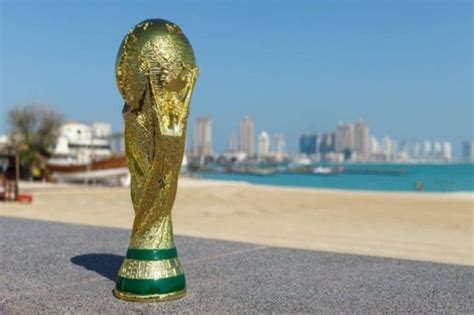 تستضيف قطر كأس العالم 2022، بعد أن قامت روسيا في 2018 بالفوز باستضافة كأس العالم، وعلى غير المعتاد في 2026 ستقوم ثلاث دول بالاستضافة وهم : اتحاد أمريكا الجنوبية يطالب بتأجيل تصفيات المونديال | يلاكورة