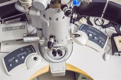 How Electron Microscopes Pioneered Atom Microscopy Microscope Club