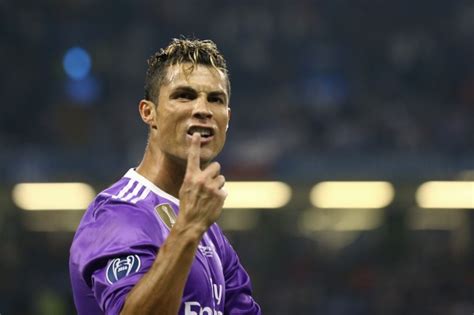 Manchester United News Cristiano Ronaldo Demands Real Madrid Pay His