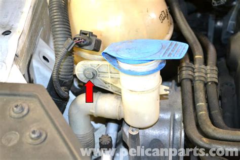 Volkswagen Golf Gti Mk V Windshield Washer Reservoir Pump And Level