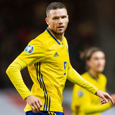 Krasnodar page) and competitions pages (champions league, premier league and more than 5000 competitions from 30+ sports. Uppgifter: Marcus Berg nobbar IFK Göteborg - här är ...