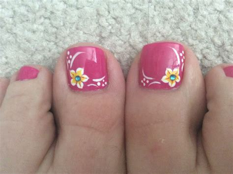 I have been asked to make tutorial about how to do the nails, i have on i will use the simple flower to try nail polish for the first time. Another summer pedicure | Flower toe nails, Summer toe ...