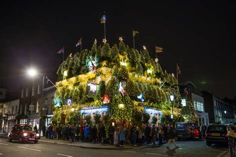 Sightseeing in london can be a daunting task. The Best Places to see Christmas Lights in London, England