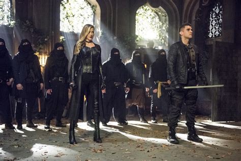 Arrow Oliver And Prometheus Throw Down In New Photos From The Season 5