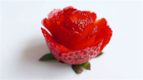 How To Create Strawberry Roses Strawberry Roses Strawberry Food Carving