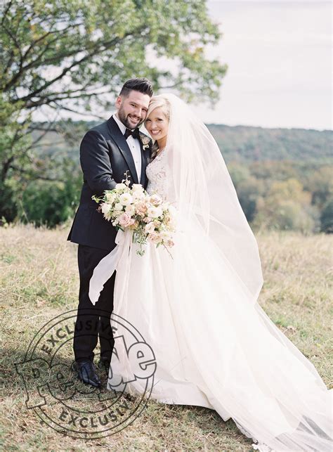 Maybe you would like to learn more about one of these? Dan + Shay's Shay Mooney and Hannah Billingsley's Wedding Photos | Dan & shay, Celebrity ...