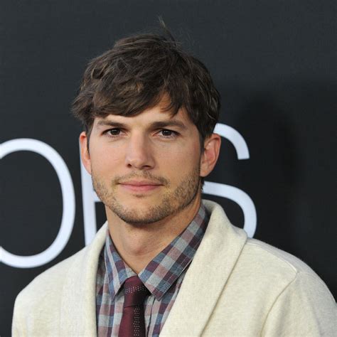 Ashton kutcher net worth : Ashton Kutcher bientôt dans une série Netflix - Elle