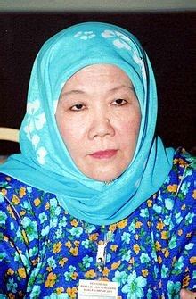 • koleksi cerpen & novel online terbaik dari malaysia, indonesia, singapore & brunei. BIODATA 3 ORANG PENULIS WANITA - ON MALAYSIAN LITERATURE