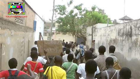 Les élèves dans les rues de Lomé honviwoé lé kplo mi nous sommes