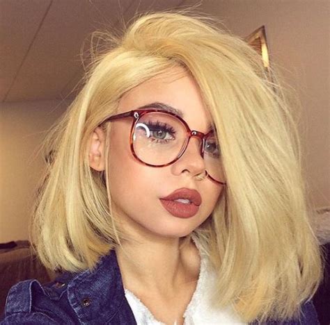 Makeup With Glasses Cute Blonde Hair Blonde Hair Hair Styles
