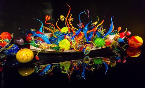 Sail Away To A Glass Fantasy Of Gorgeousness Dale Chihuly Environmental Artwork Horn Of