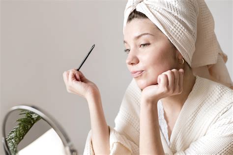 Pensil Alis Yang Bagus Dan Tidak Mudah Luntur, Alis Cetar Penampilan Oke