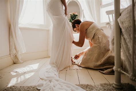 33 Must Have Getting Ready Photos For Your Wedding Your Perfect