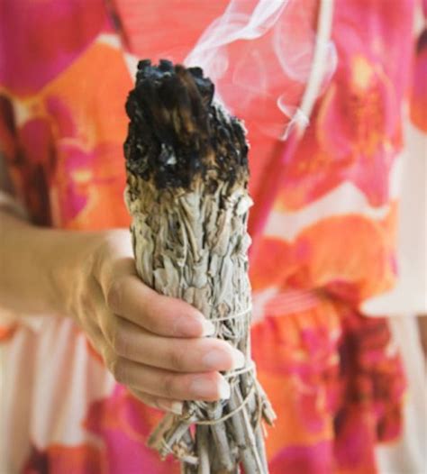 How To Smudge Your House To Invite Positive Energy Smudging Feng
