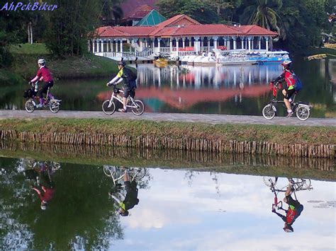 Echa un vistazo a los 3 vídeos y fotos de parit buntar inn que han tomado los miembros de tripadvisor. AhPek Biker - Old Dog Rides Again: Perak : Parit Buntar ...