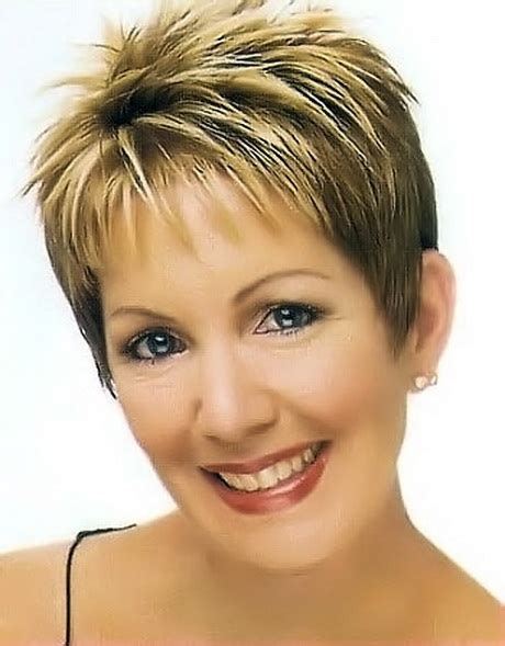 As the name suggests, resembles the pixie but has the little difference. Short classic hairstyles for women