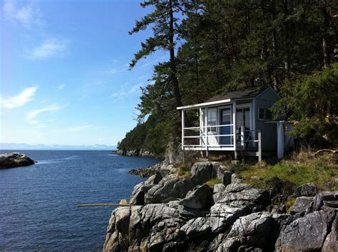Book your vacation cabin in vancouver online! Island cottage north of Vancouver, British Columbia ...