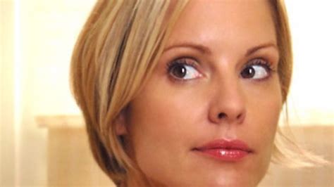 Buffy S Emma Caulfield To Guest Star On Supergirl
