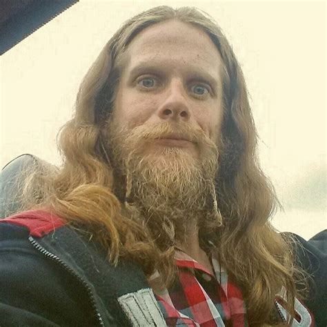 This is an extremely short stubble type beard that is very popular among guys of modern days. Journey from short beard to Viking Jarl in Long Beards ...