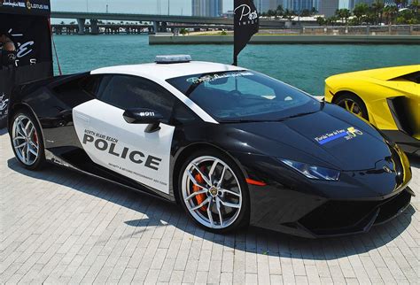 Lamborghini Huracan Police Car Police Cars Super Luxury Cars Sports
