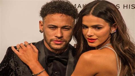 Watch Neymar Jr Spotted In Intimate Moments With His Stunning