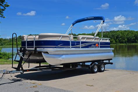 Sun Tracker Party Barge 22 Dlx 2014 For Sale For 22800