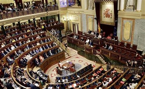 Mayoría Absoluta En La Constitución Española Por El Cambio