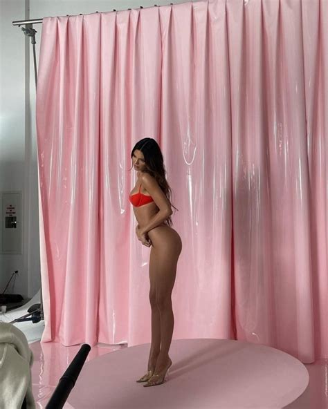 Kendall Jenner Sexy In SKIMS On Valentine S Day 2021 The Fappening
