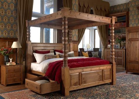 Four poster and canopy beds. With or without a canopy, the Ambassador four-poster bed ...