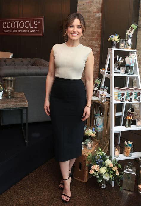 Sophia Bush Ecotools And Glamour S The Girl Project Discussion For