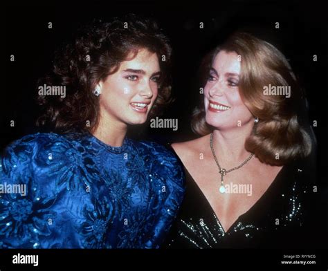 Brooke Shields 1983 Hi Res Stock Photography And Images Alamy