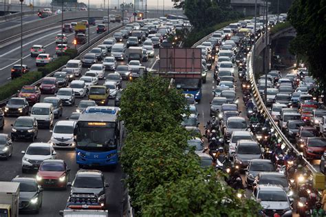 Foto Psbb Transisi Diperpanjang Jakarta Tetap Macet